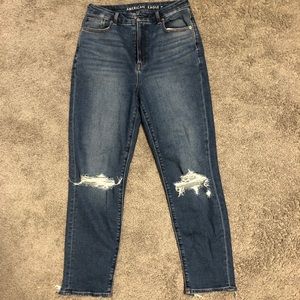 Stretch curvy mom jean in easy breezy blue